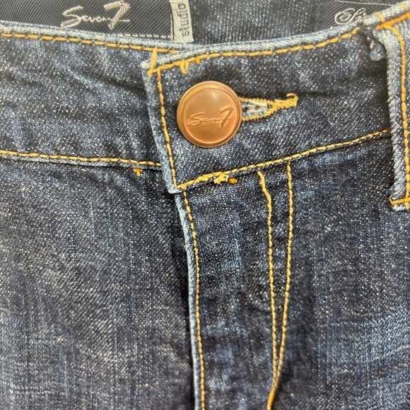 Woman's Seven Straight Blue Jeans Size 8 - Picture 3 of 12